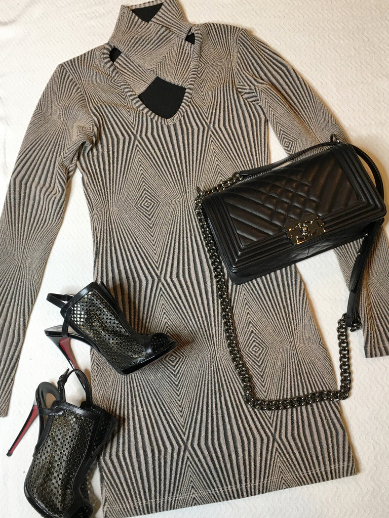 DON’T CROSS ME MINI- DIAMOND SWEATER