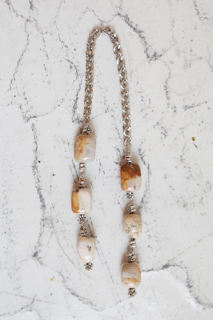 NEUTRAL STONE TASSEL